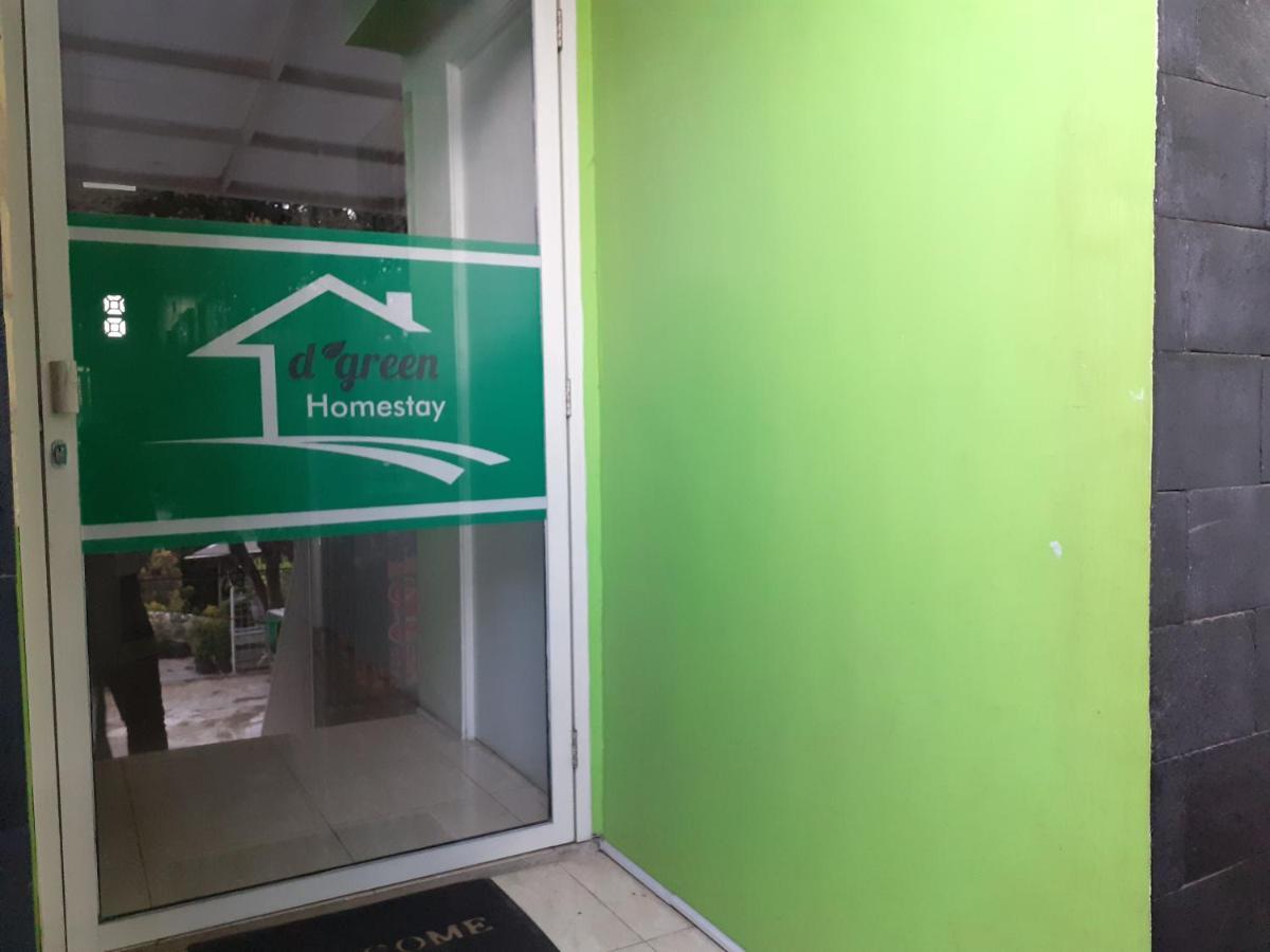 Spot On 2332 D'Green Homestay Banyuwangi  Exterior photo